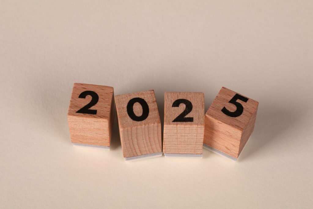 Świadczenie Dobry Start 300+: ile w 2025 roku realnie kosztuje wyprawka szkolna?